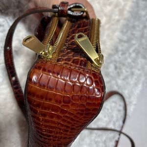 Used Brahmin crossbody purse